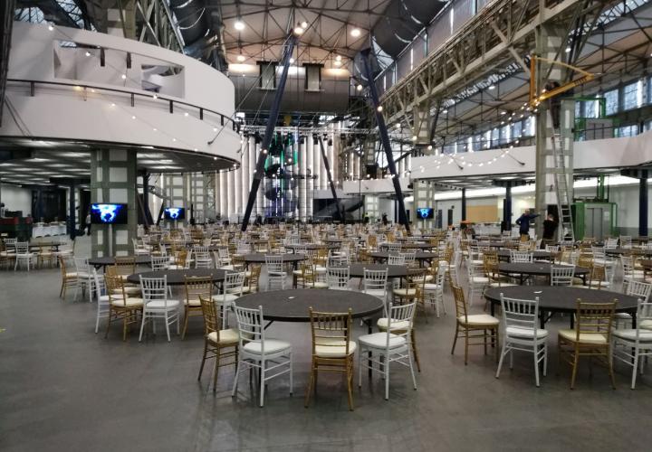 chiavari szék kölcsönzés, brent.hu
