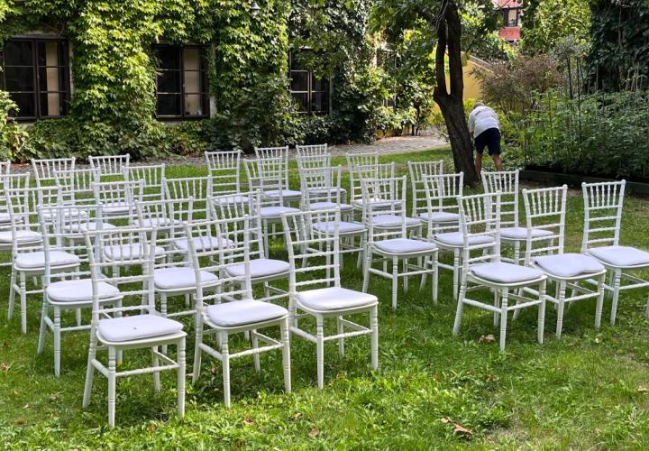 fehér chiavari szék bérlés, brent.hu