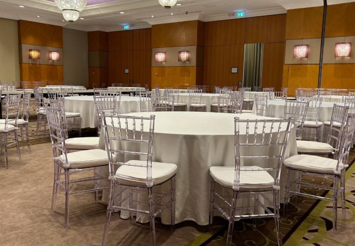 plexi chiavari szék bérlés, brent.hu