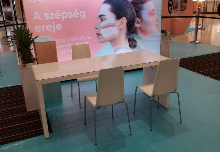 híd bankett asztal és mannequin szék bérlés, brent.hu