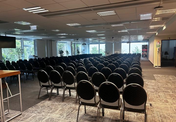 fekete konferenciaszék bérlés, brent.hu
