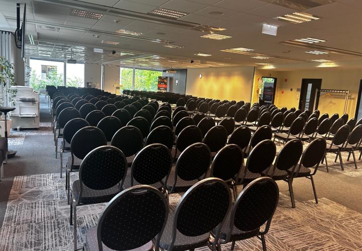 fekete konferenciaszék bérlés, brent.hu