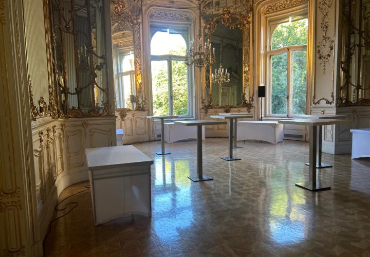 fehér bardolino koktélasztal bérlés, brent.hu
