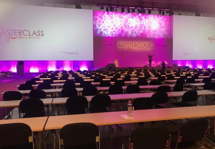 konferencia asztal kölcsönzés, brent.hu