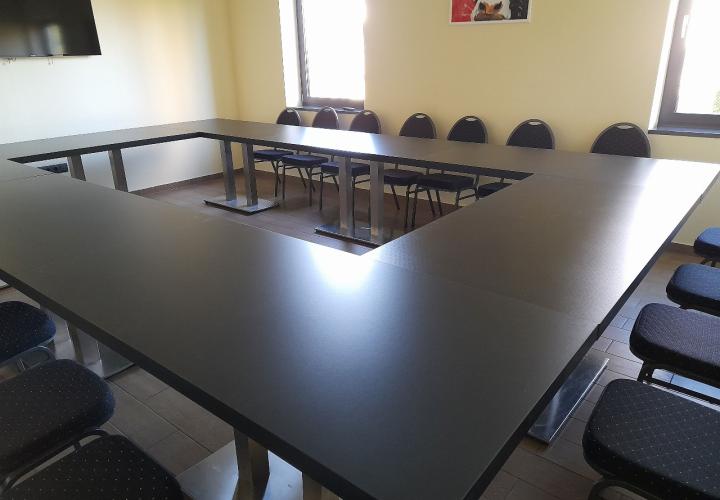fekete bardolino bankett asztal bérlés, brent.hu