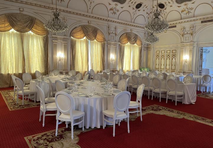 fehér louis szék bérlés, brent.hu