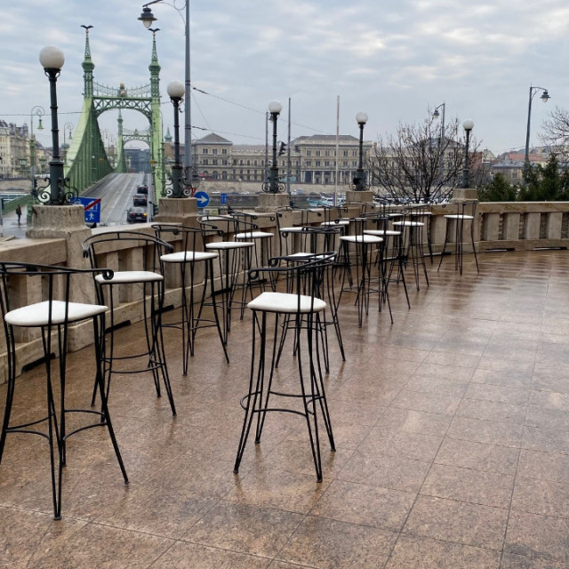 Jada kovácsoltvas bárszék bérlés, brent.hu