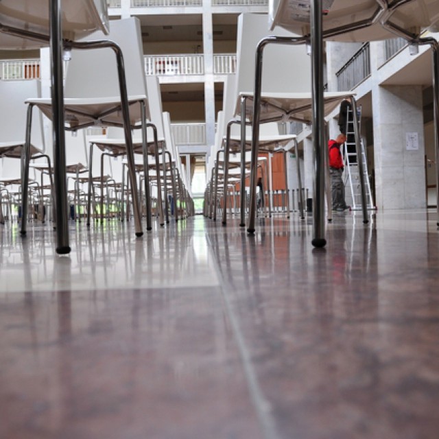 mannequin szék bérlés, brent.hu