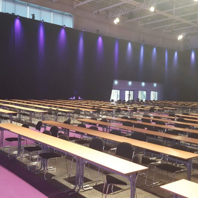 konferencia asztal bérlés, brent.hu