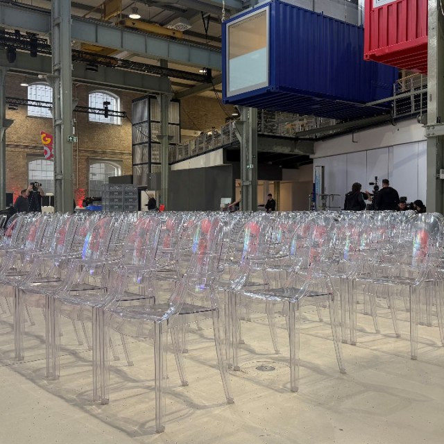 karfás plexi szék bérlés, brent.hu