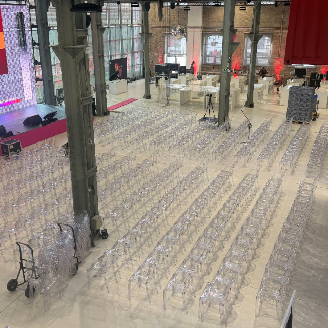 karfás plexi szék bérlés, brent.hu