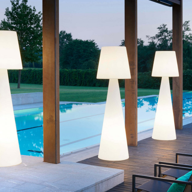 pivot állólámpa bérlés, brent.hu