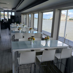 híd koktélasztal bérlés, brent.hu