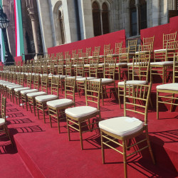 arany chiavari bérlés, brent.hu