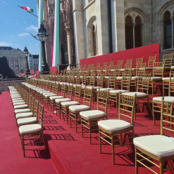 arany chiavari bérlés, brent.hu