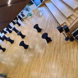 fekete spandexhuzatos könyöklő bérlés, brent.hu